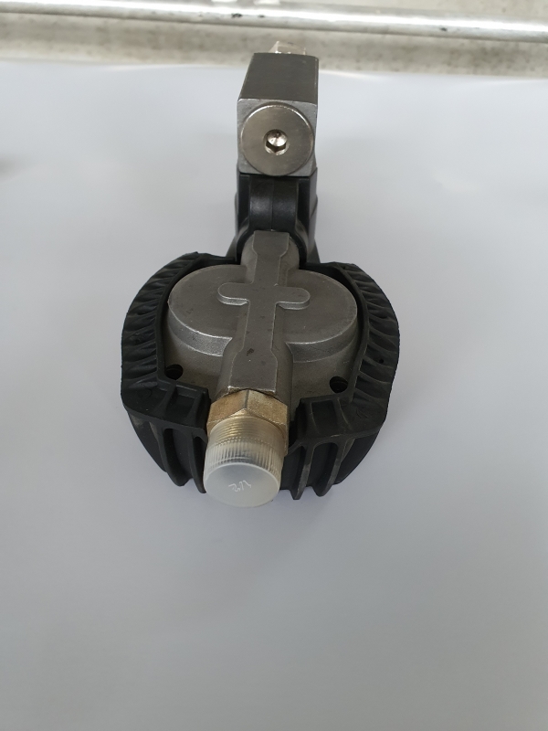 Digital measuring control valve for mobile compressed air...