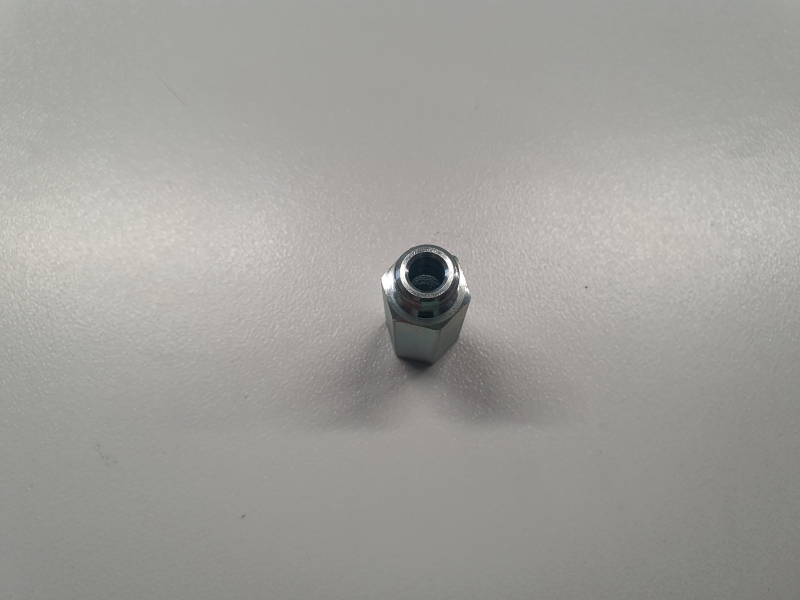 Connection piece / housing screw without lowering valve...