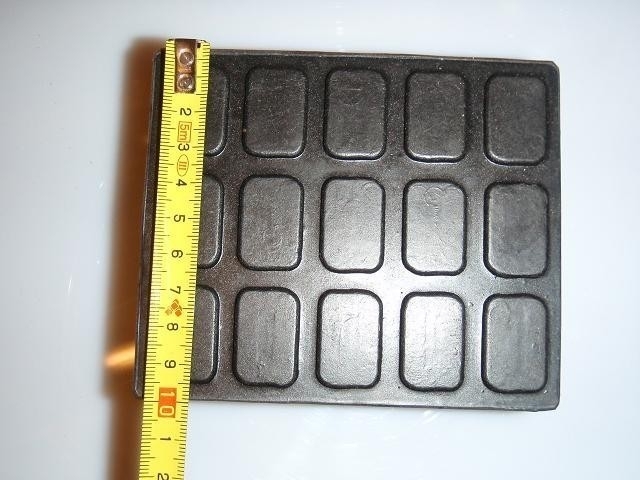 Bloc en caoutchouc tapis caoutchouc pad en caoutchouc 01 pour ascenseurs 115 x 100 x 55 mm (1 PCs.)