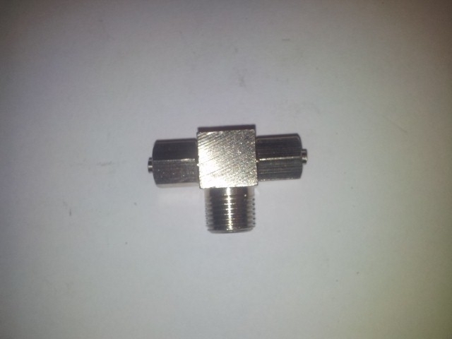 Connection T 2 x 4 mm - 1/8 inch for clamping cylinder...