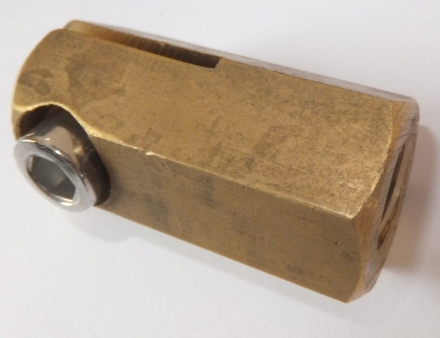 Pickup holder tricorn pinhole for spotter, spot welder