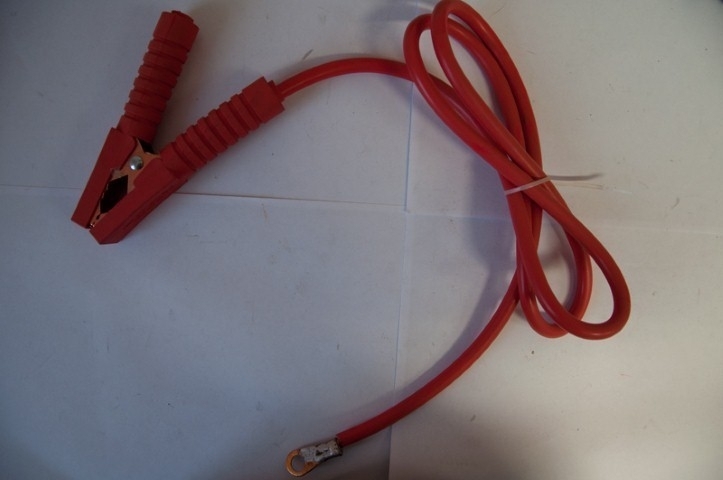 Red terminal with 1.5 m cable for battery starter