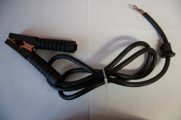 Schwarze Klemme mit 1,5 m Kabel f&uuml;r Batteriestarter