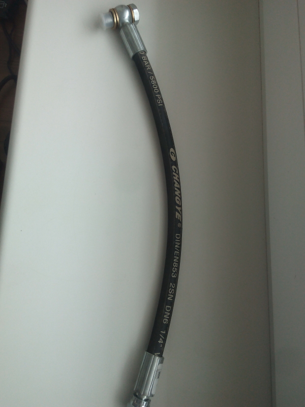 Hydraulic hose 1/4 inch O01 - I01 L: 390 mm distributor -...